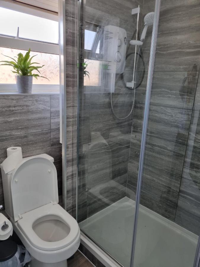 Centrally Located W/ Free Parking & Smart Tv Leeds  Ngoại thất bức ảnh