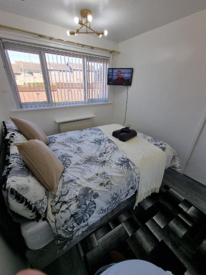 Centrally Located W/ Free Parking & Smart Tv Leeds  Ngoại thất bức ảnh
