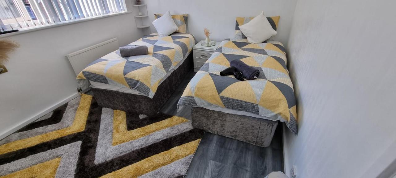 Centrally Located W/ Free Parking & Smart Tv Leeds  Ngoại thất bức ảnh