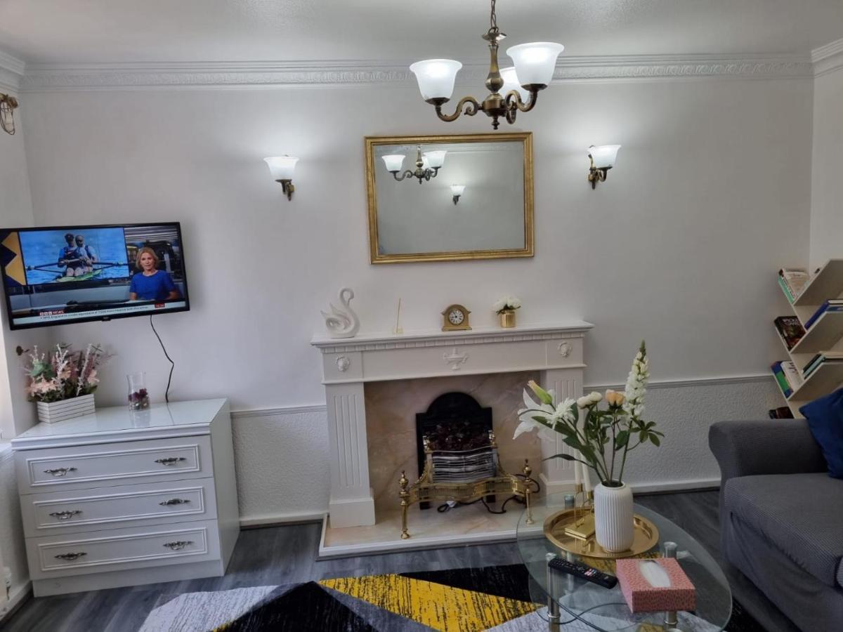 Centrally Located W/ Free Parking & Smart Tv Leeds  Ngoại thất bức ảnh