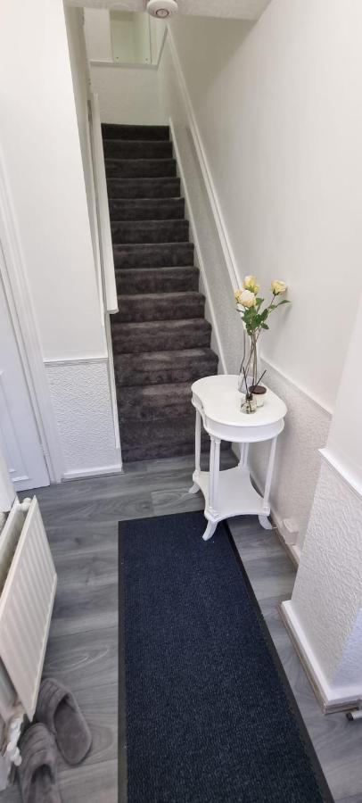 Centrally Located W/ Free Parking & Smart Tv Leeds  Ngoại thất bức ảnh